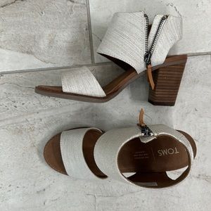 Toms Size 7. Never worn